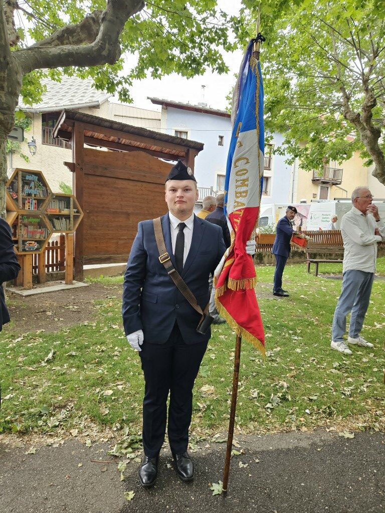 Brayan Delerue Brayan Delerue, nouveau porte drapeau d'Aiguilles